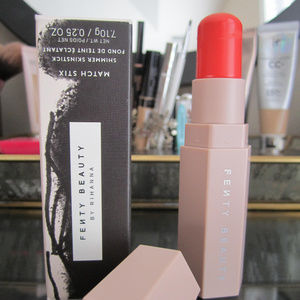 FENTY BEAUTY MATCH STIX